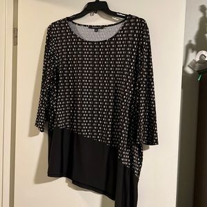 Black asymmetric polyester tunic 3x by Zac&Rachel